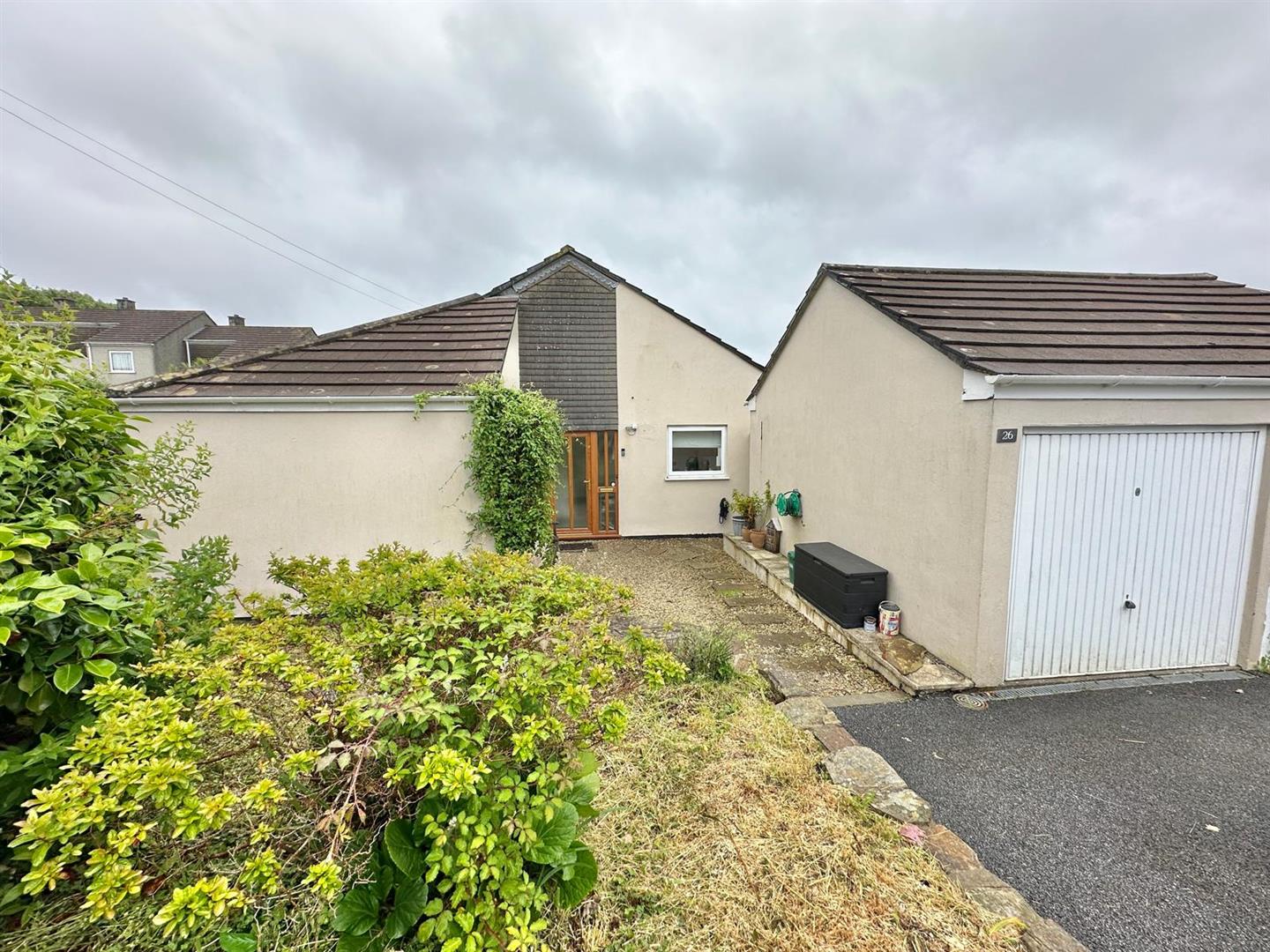 3 bed property in Newbridge Lane, Truro